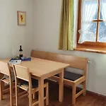 Kachelofenwohnung Poelzleitner *