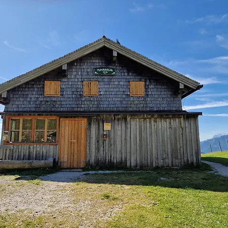 Kachelofenwohnung Poelzleitner Daire *